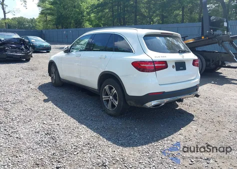 2017 Mercedes-Benz Glc 300 4Matic z USA, uszkodzony, nr VIN WDC0G4KB4HF176795